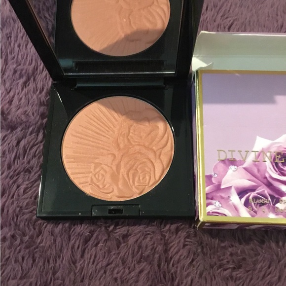 New Pat McGrath Labs Divine Powder Blush (Nude Venus) - Picture 6 of 8